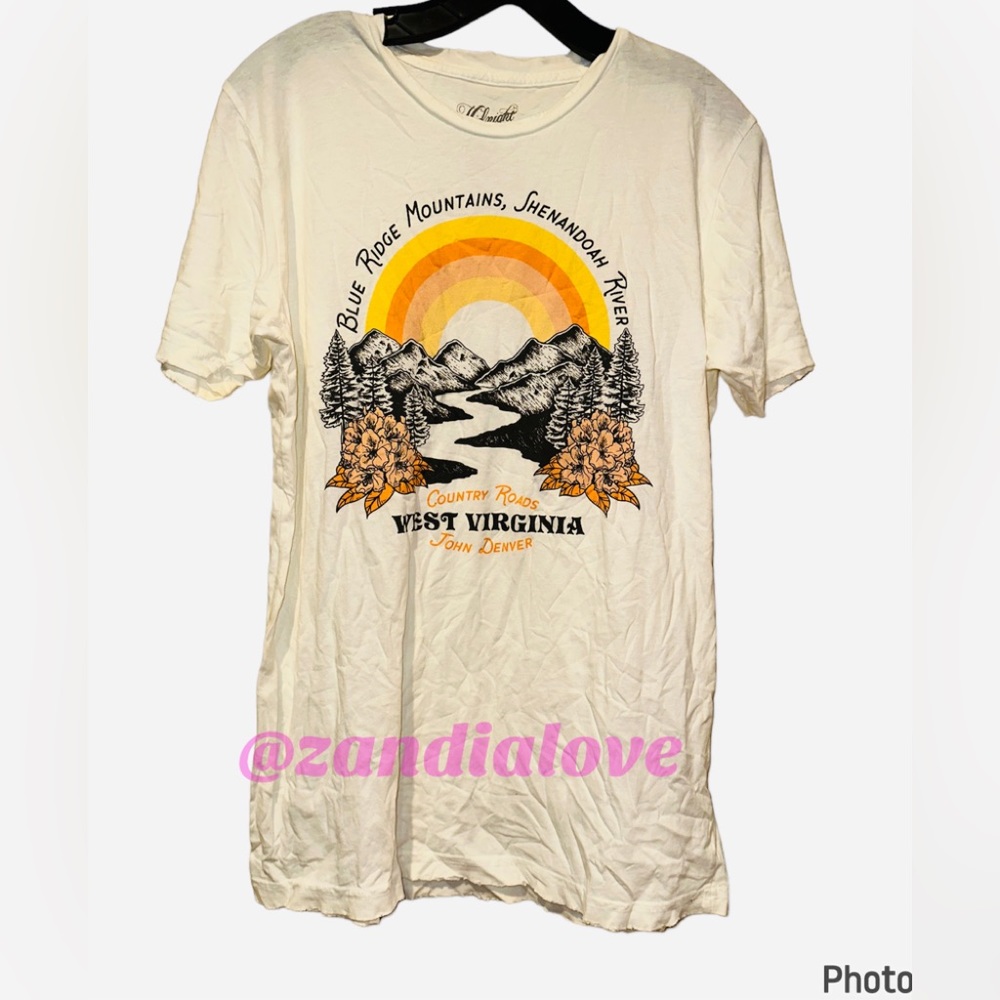 New MIDNIGHT RIDER X John Denver country roads graphic tee sz large,XS,M,S
